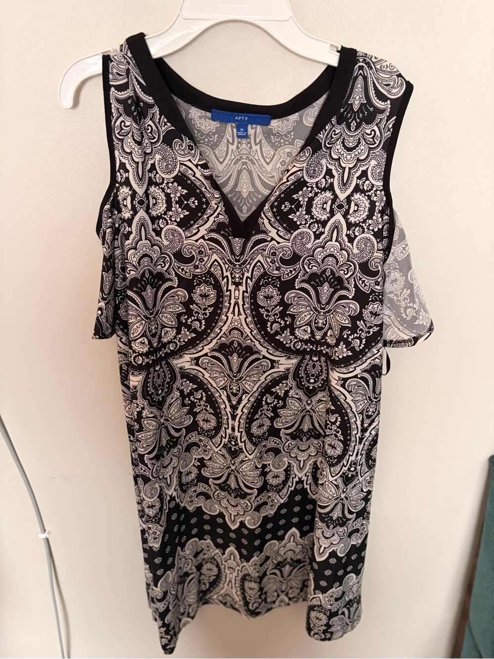 Apt. 9 Black & White Paisley Cold-Shoulder Top